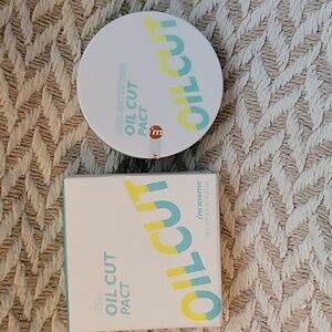 I’m Meme 001 Skin Mattifying I’m Oil Cut Pact NEW 9.5g